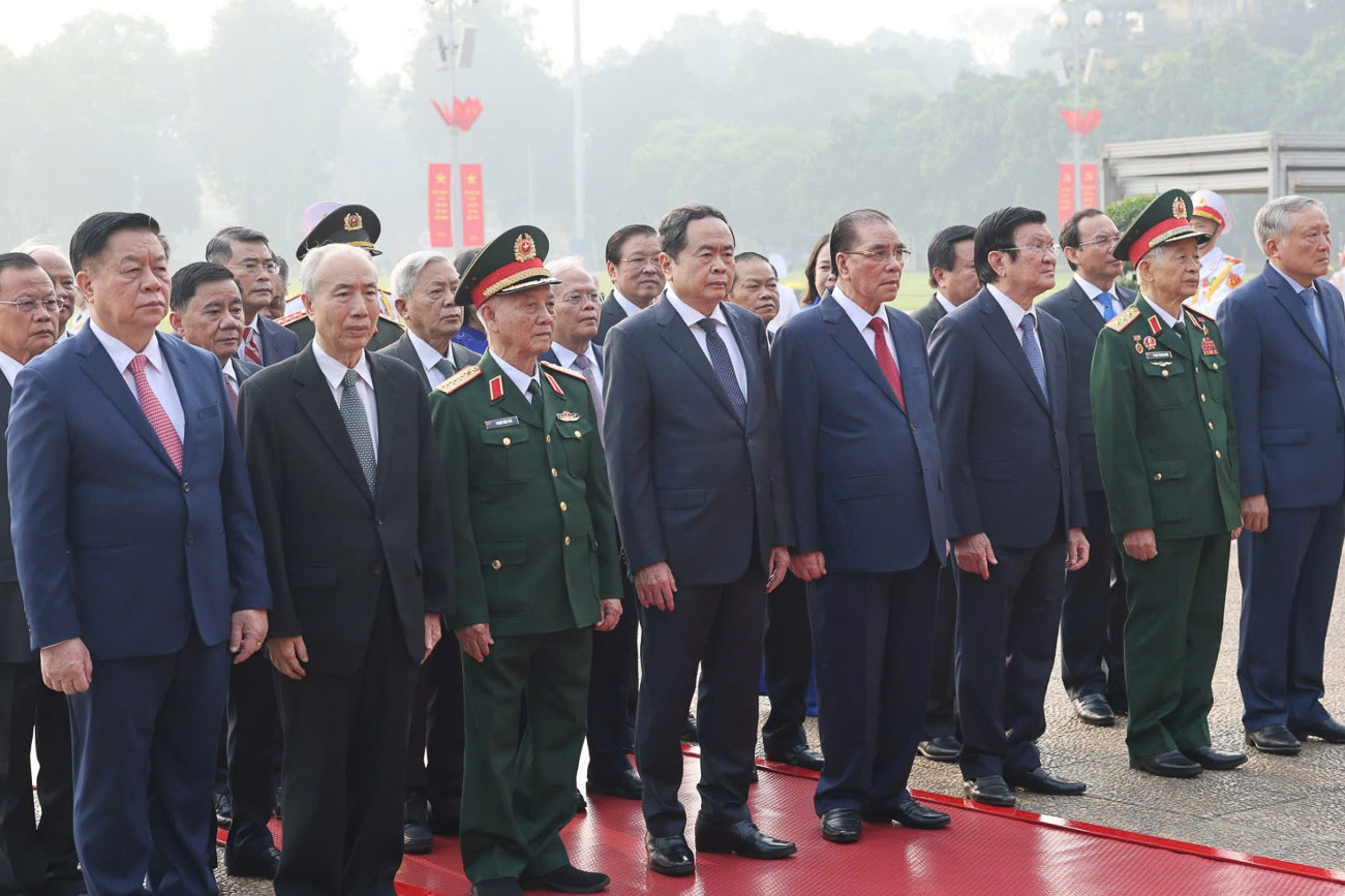 Lãnh đạo Đảng, Nhà nước vào Lăng viếng Chủ tịch Hồ Chí Minh