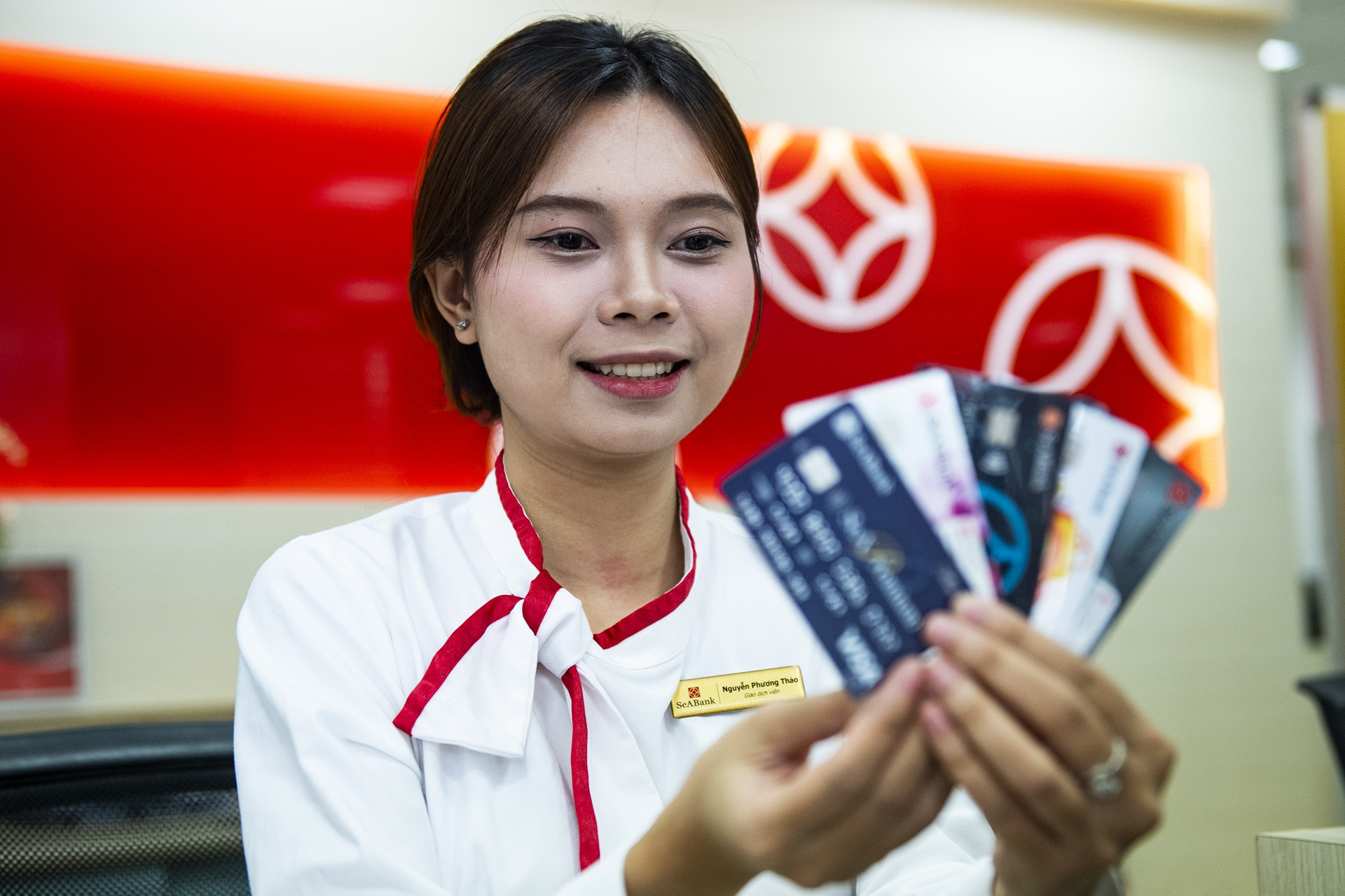 Ngân hàng 'khai tử' thẻ từ, chuyển hẳn sang thẻ chip