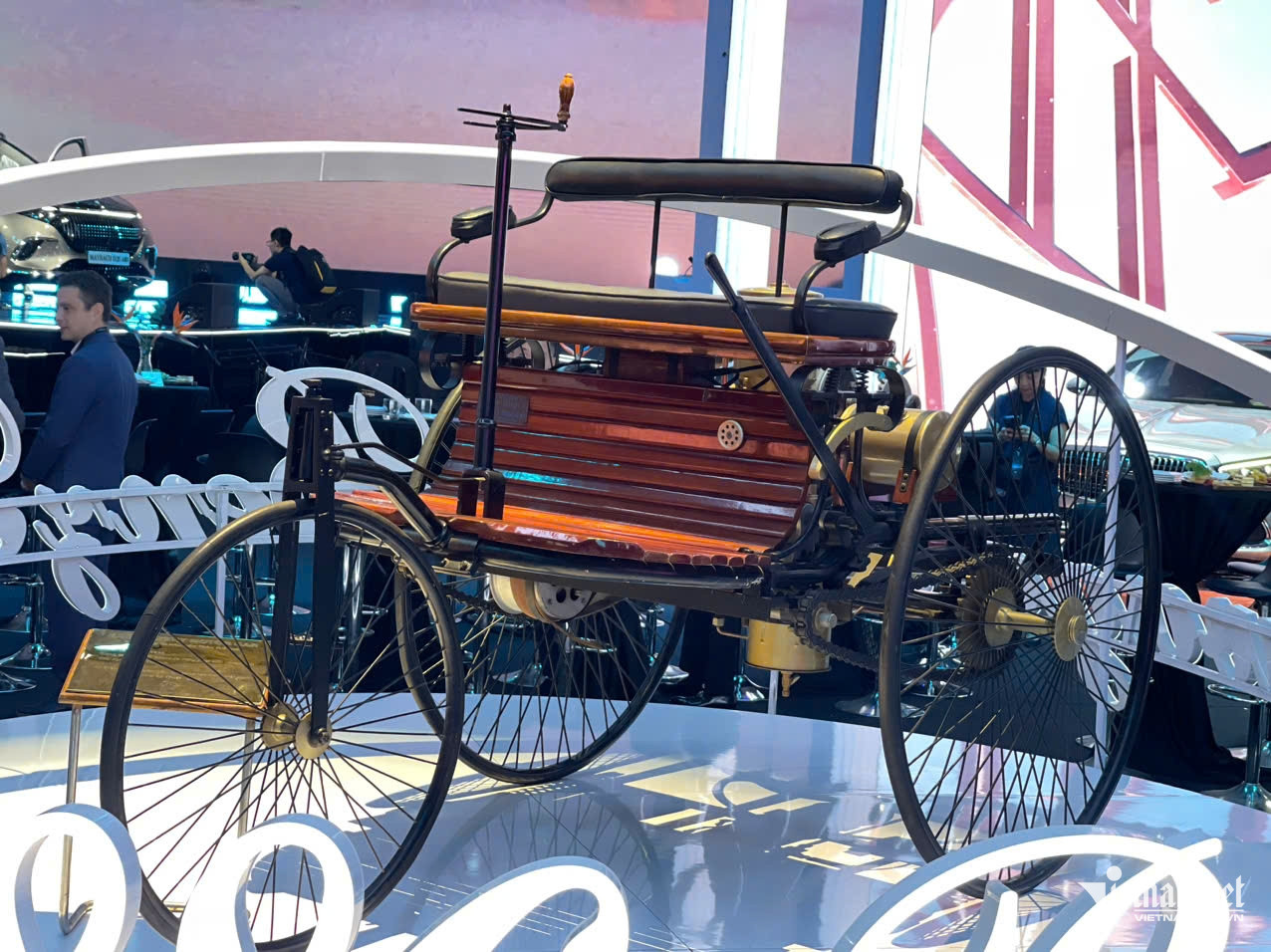 W-Benz Patent Motorwagen 4.jpg
