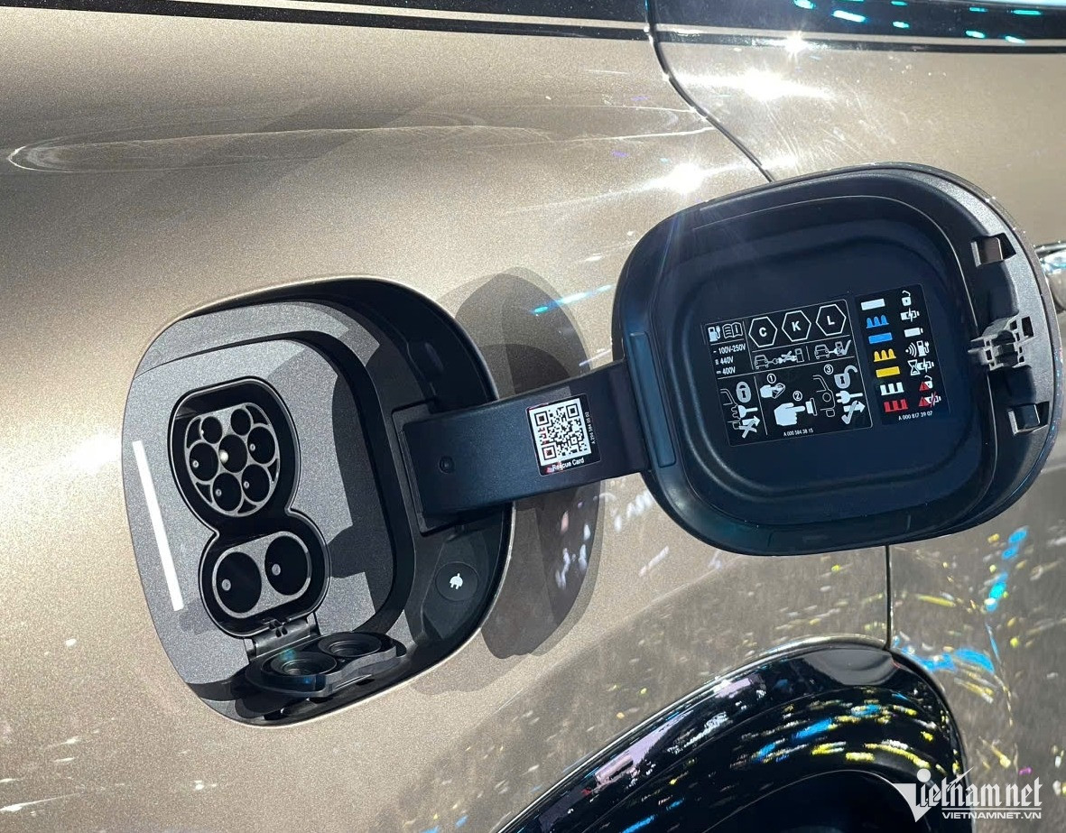 W-Cong sac dien Maybach 680.jpg