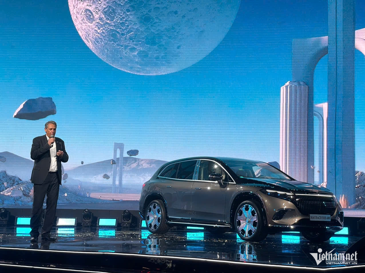 W-Maybach 680 gioi thieu.jpg
