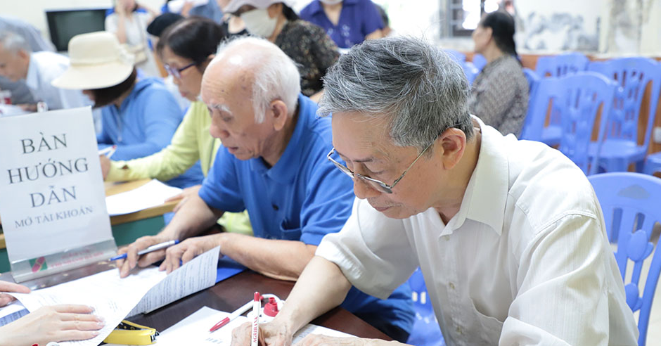 Tuổi nghỉ hưu và tỷ lệ hưởng lương hưu của nam, nữ mới nhất