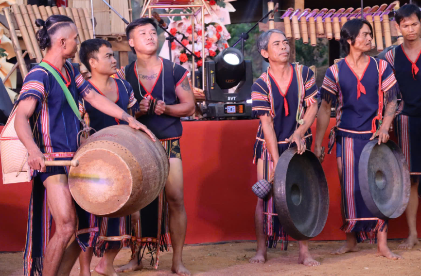 du lich tumorong.png