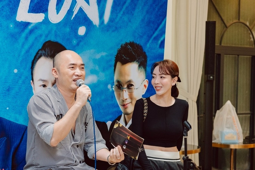 Tiến Luật fan meeting mừng sinh nhật, bà xã Thu Trang xuất hiện thu hút sự chú ý