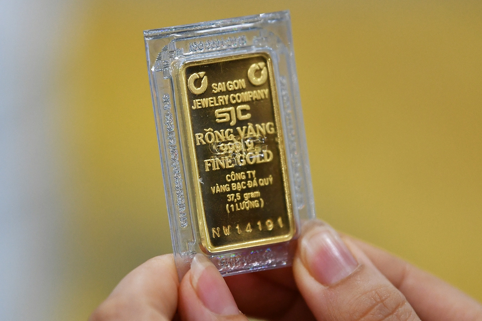 Giá vàng hôm nay 14/10/2024: Vàng nhẫn bất ngờ tăng vọt, lập kỷ lục mới