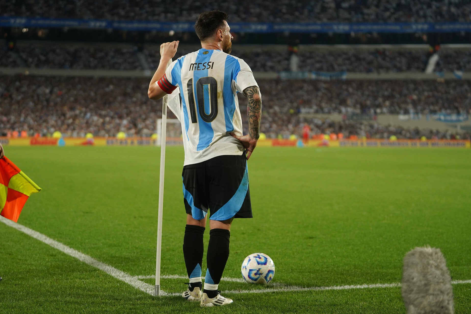 Messi Argentina Bolivia. Clarin