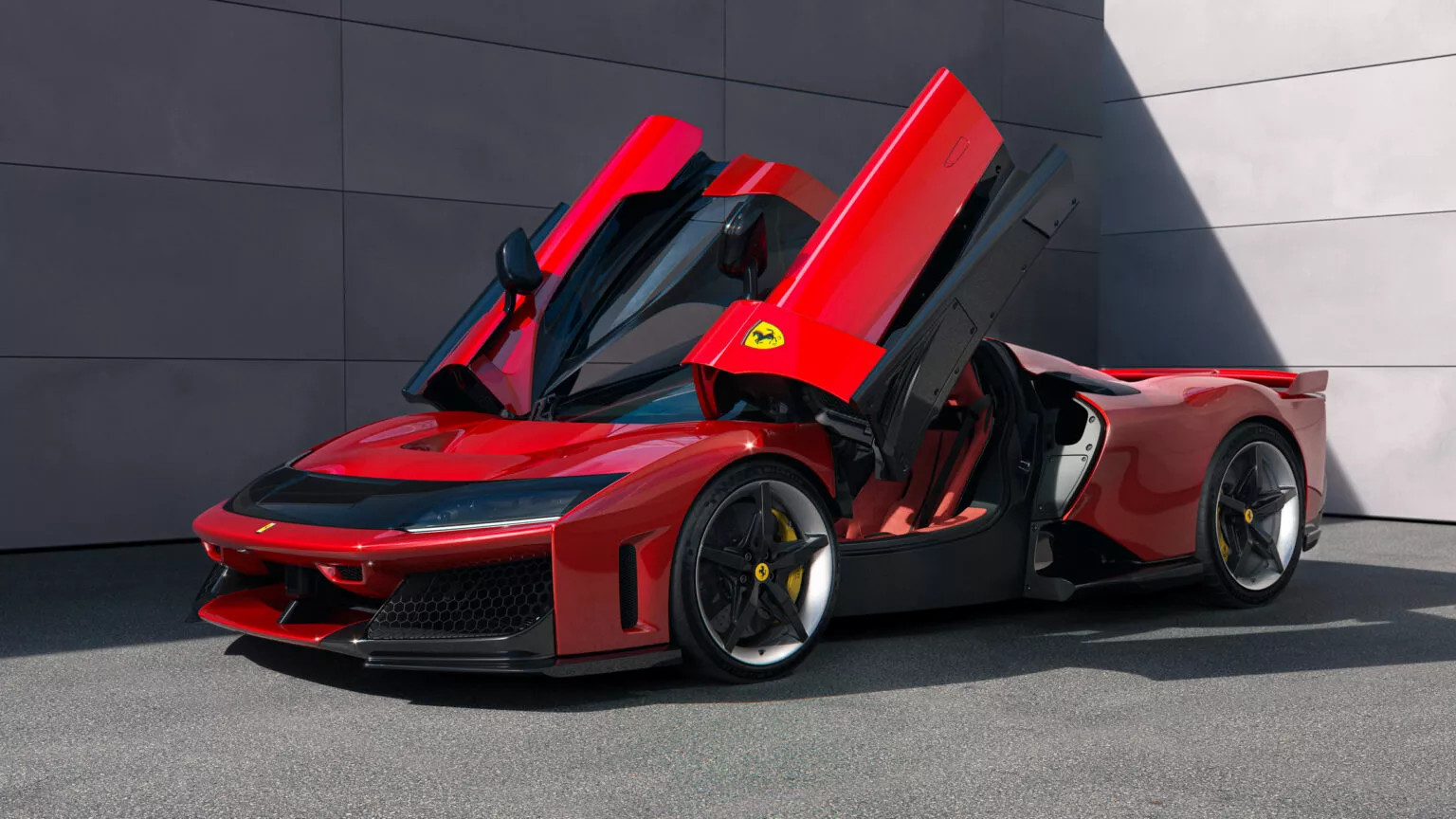 Ferrari F80 1.webp