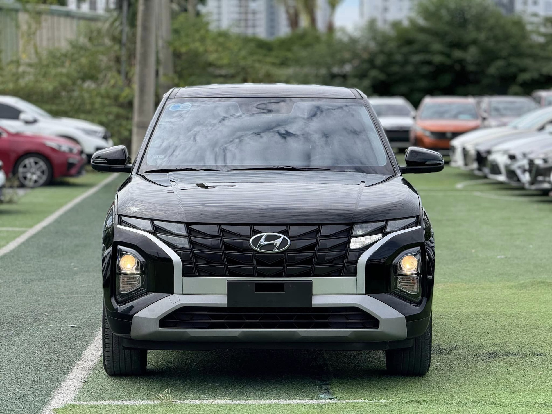 https://static-images.vnncdn.net/vps_images_publish/000001/000003/2024/10/19/hyundai-creta-tc-1-12255.jpg?width=0&s=wGAgMY7CHL6cYQpCLGvjIA