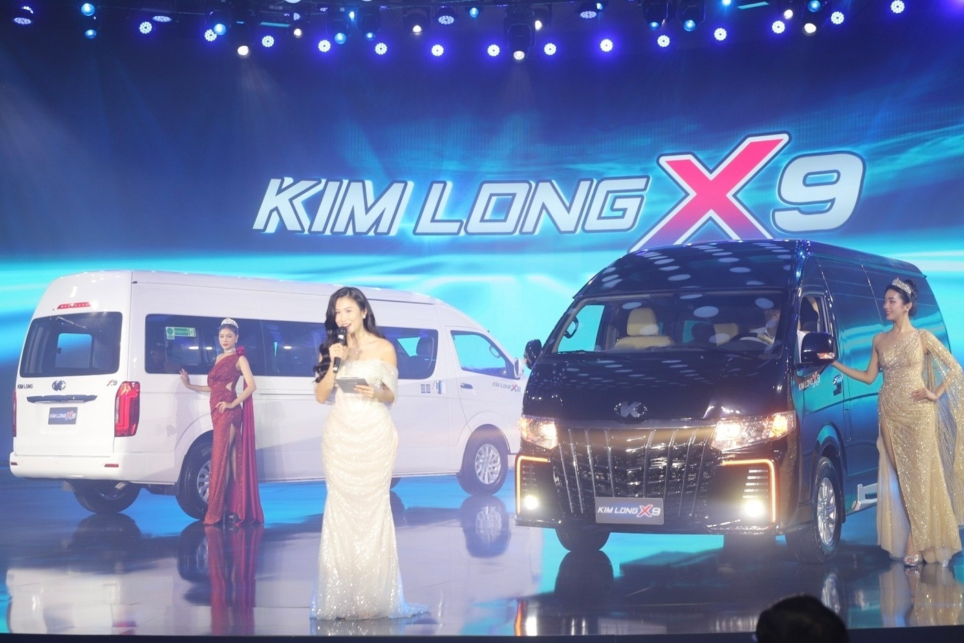 Kim Long Motor xuất xưởng mẫu xe minibus mới