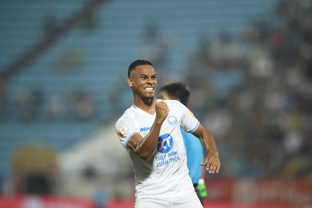 nam dinh vs slna.jpg