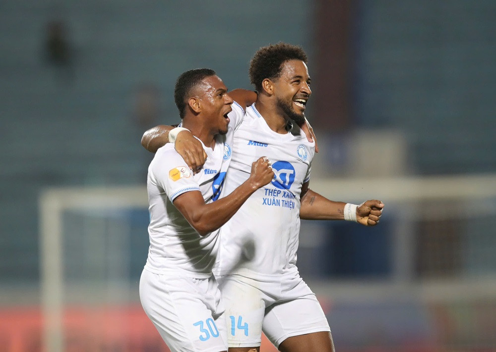 nam dinh vs slna.jpg