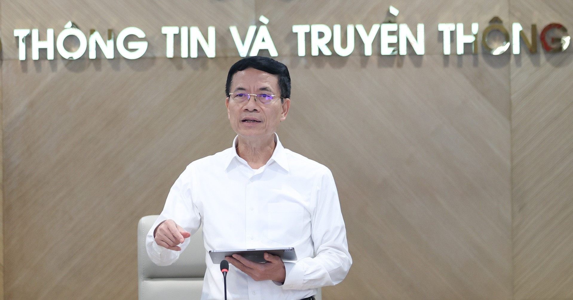 Báo VietnamNet