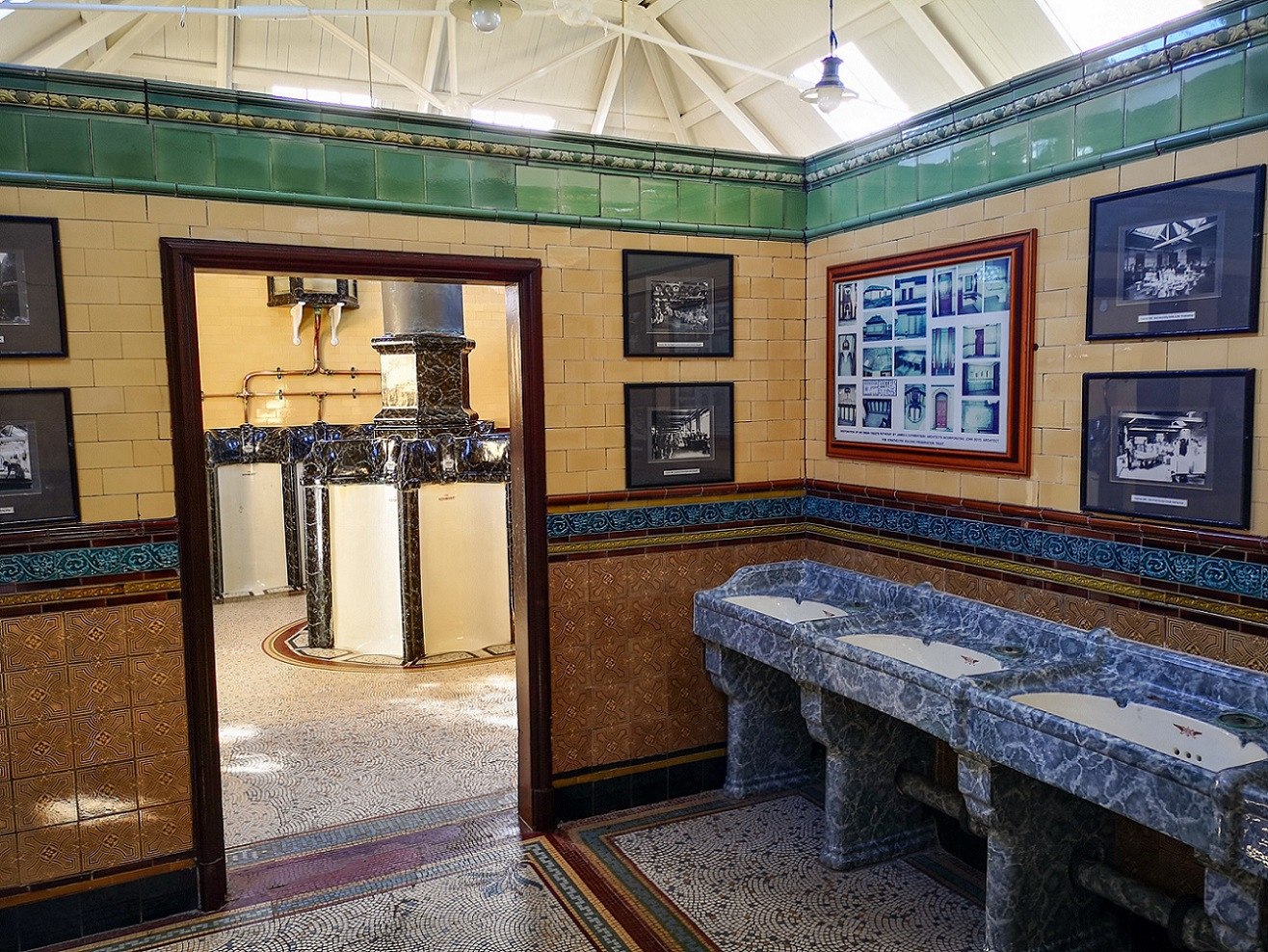 sinks at the victorian toilets in rothesay bute.jpg