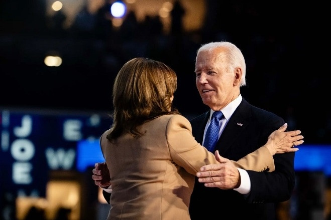 Truyền thông Mỹ nói Tổng thống Biden 'chạnh lòng' với bà Harris