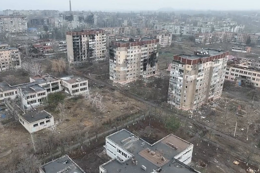 Ukraine rút quân khỏi Vuhledar, công bố tổn thất của Nga