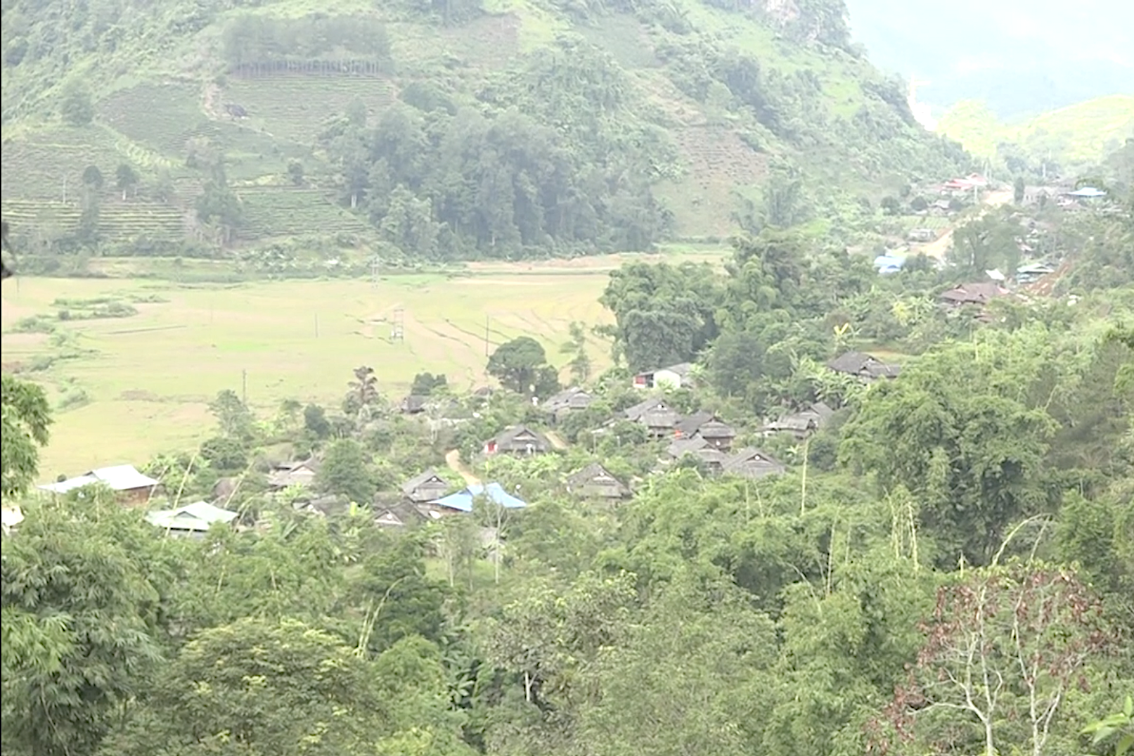 Bản Đông Pao II khởi sắc