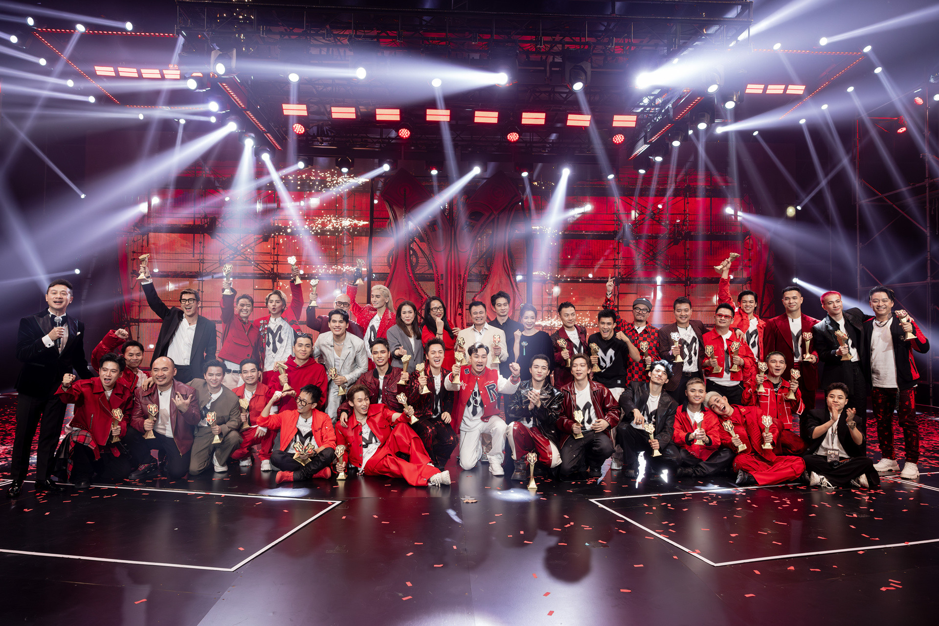 Các Anh Tài trong đêm Chung Kết.jpg