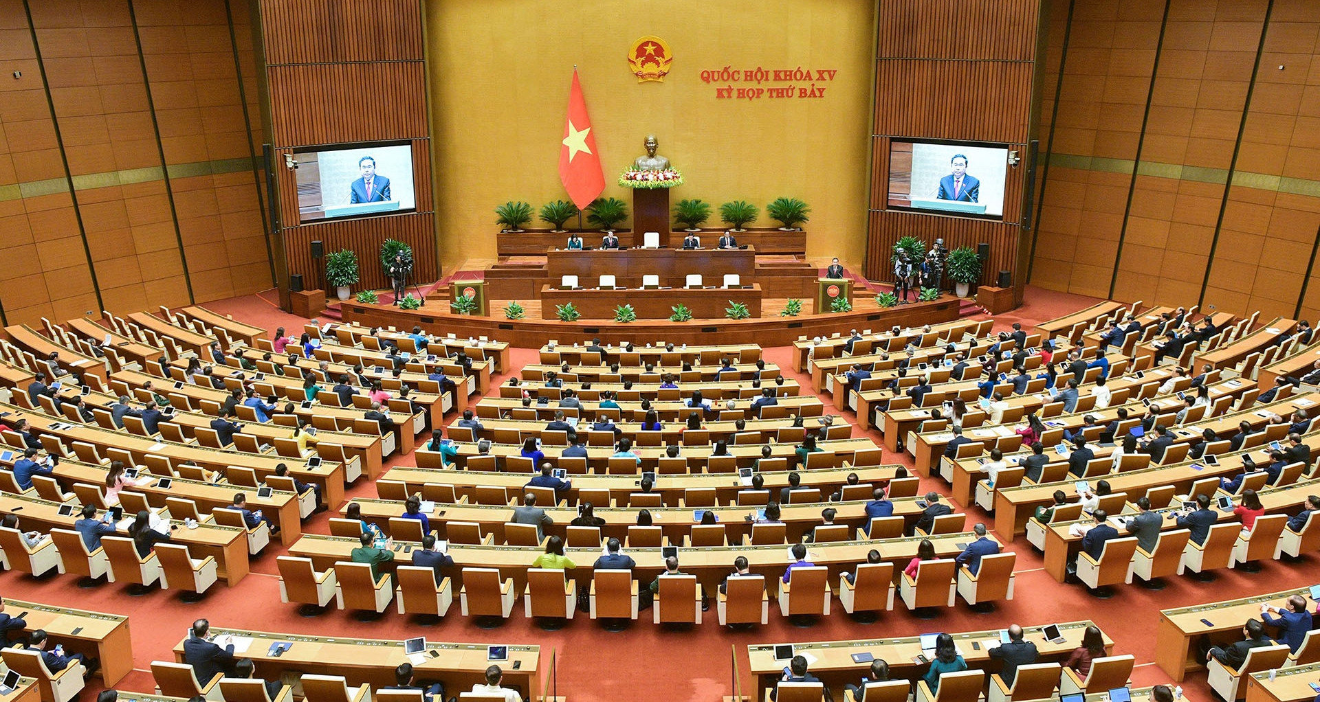 Quốc hội khai mạc kỳ họp thứ 8, tiến hành quy trình nhân sự Chủ tịch nước