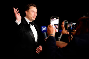 Người giàu nhất thế giới Elon Musk không tiếc tiền giúp ông Trump tái đắc cử