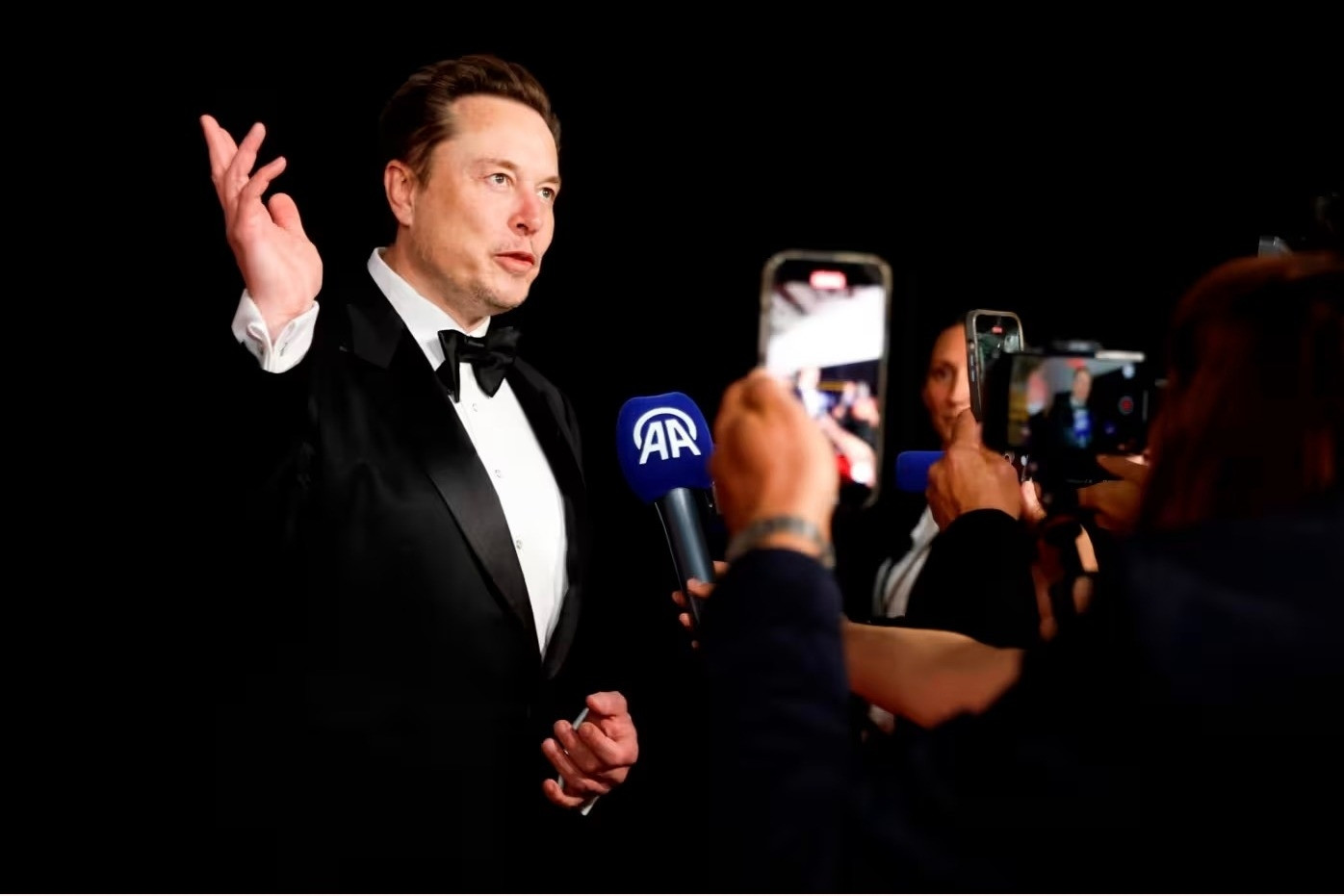 Người giàu nhất thế giới Elon Musk không tiếc tiền giúp ông Trump tái đắc cử