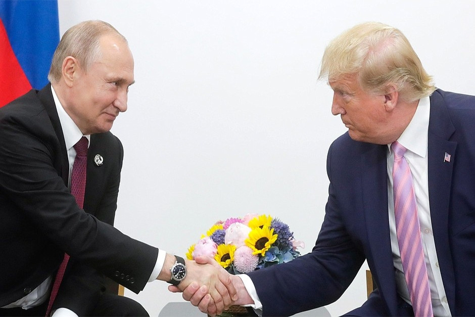 Ông Trump tiết lộ từng dọa đáp trả ông Putin nếu Nga tấn công Ukraine