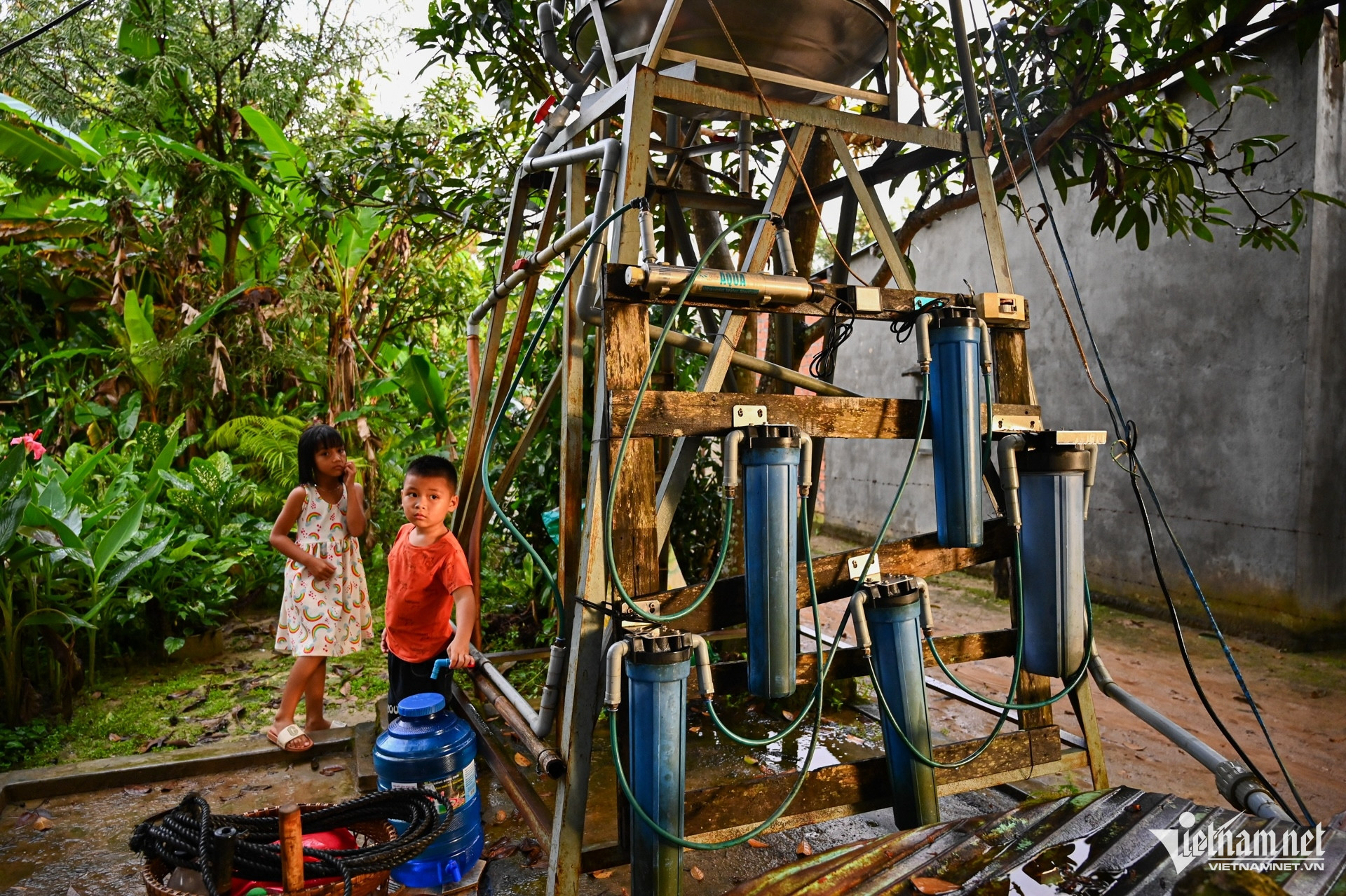 W-giam ngheo tre em .jpg