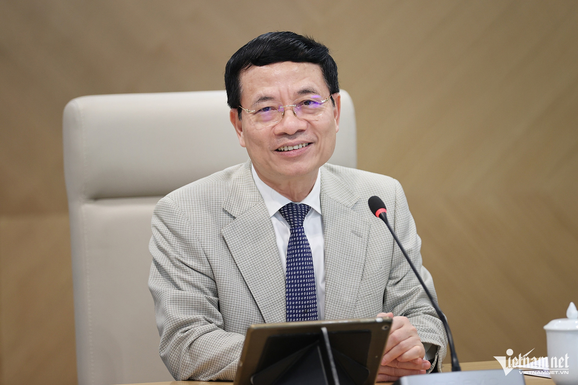 W-Nguyễn Mạnh Hùng.jpg