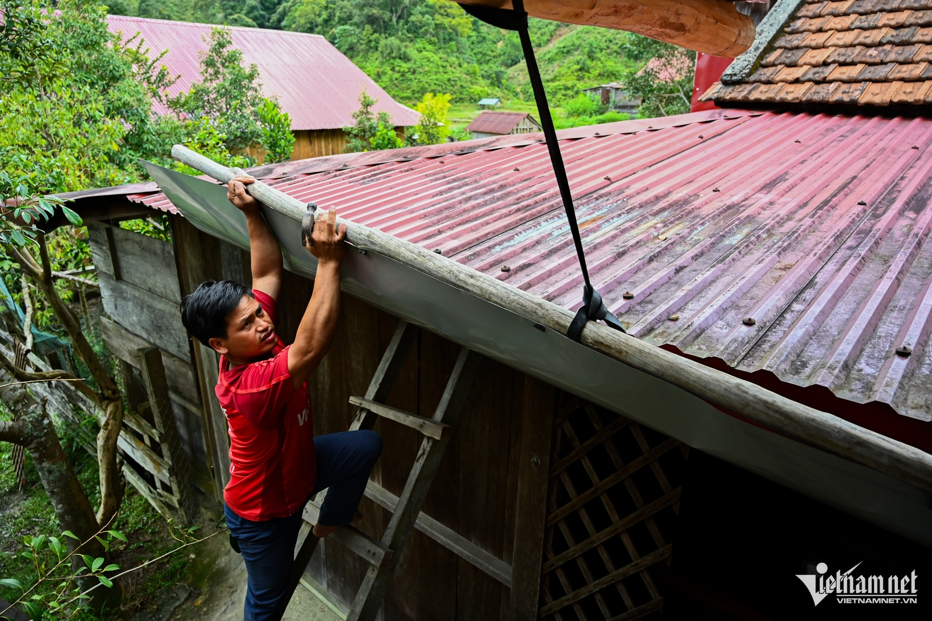 W-giam ngheo nha o.jpg