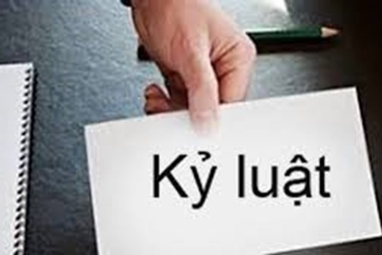 Giám đốc Sở KH&ĐT Phú Yên  Võ Đình Tiến bị kỷ luật cảnh cáo