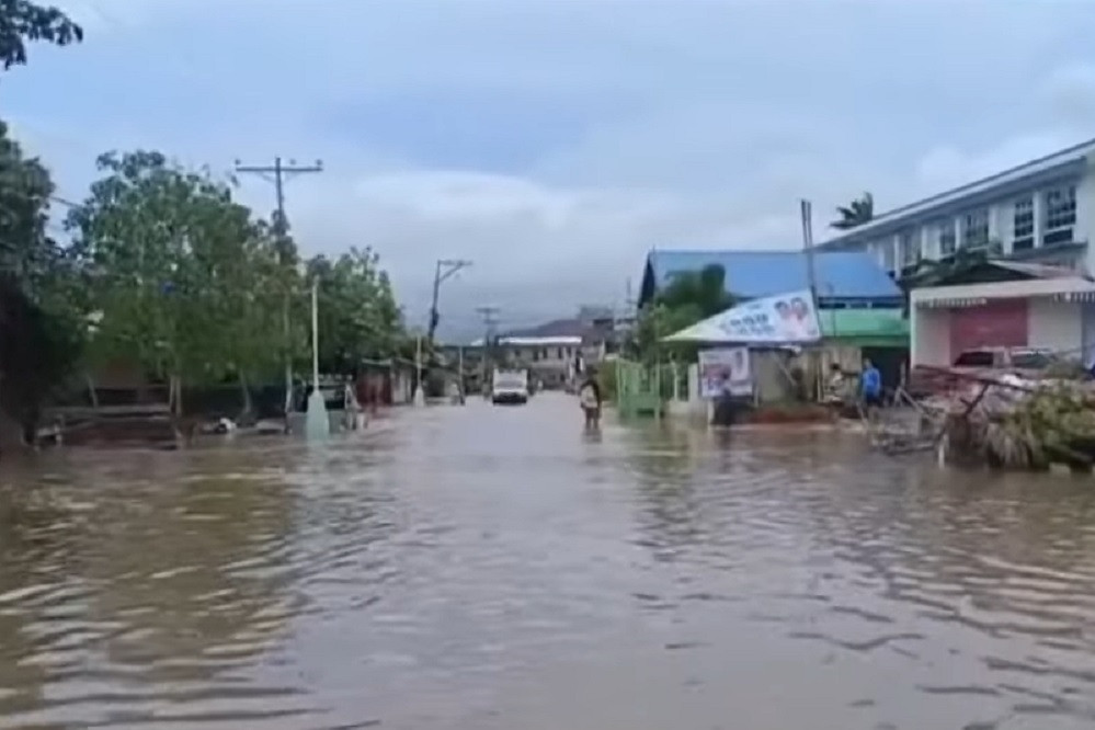 Bão Trà Mi gây lũ lụt diện rộng cho Philippines, ít nhất 14 người thiệt mạng