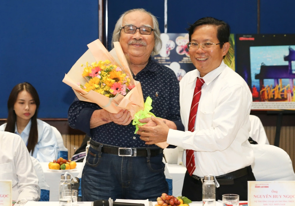 batch_z5962136439101a8303649abdc6f6b788797152009e26d 172974417549443179768.jpg