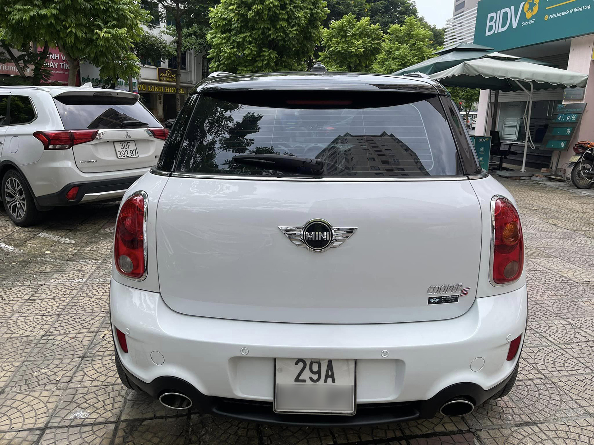 mini cooper 3.jpg