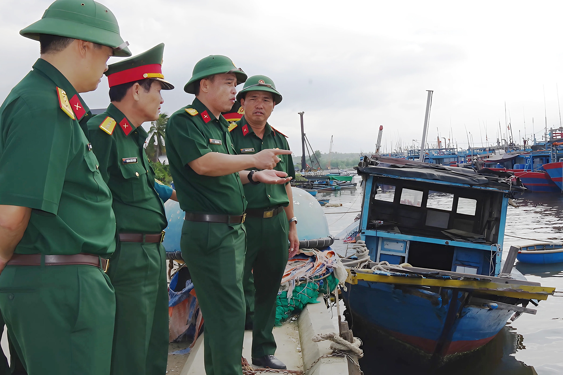 Quảng Nam mua điện thoại vệ tinh, sẵn sàng lực lượng ứng phó bão Trà Mi