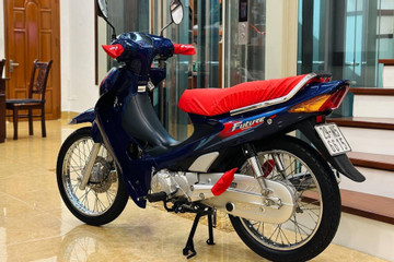 Honda Future đời đầu 23 năm tuổi 'zin đét' từng con ốc, giá vẫn ngang SH 160i