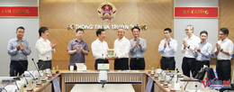 Báo VietnamNet