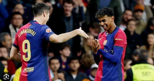 Lamine Yamal Lewandowski Diario AS.jpg