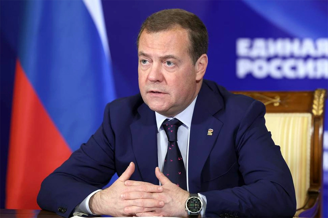 Ông Medvedev cảnh báo sẽ có 'pháo hoa' tại nhà máy quân sự Đức ở Ukraine