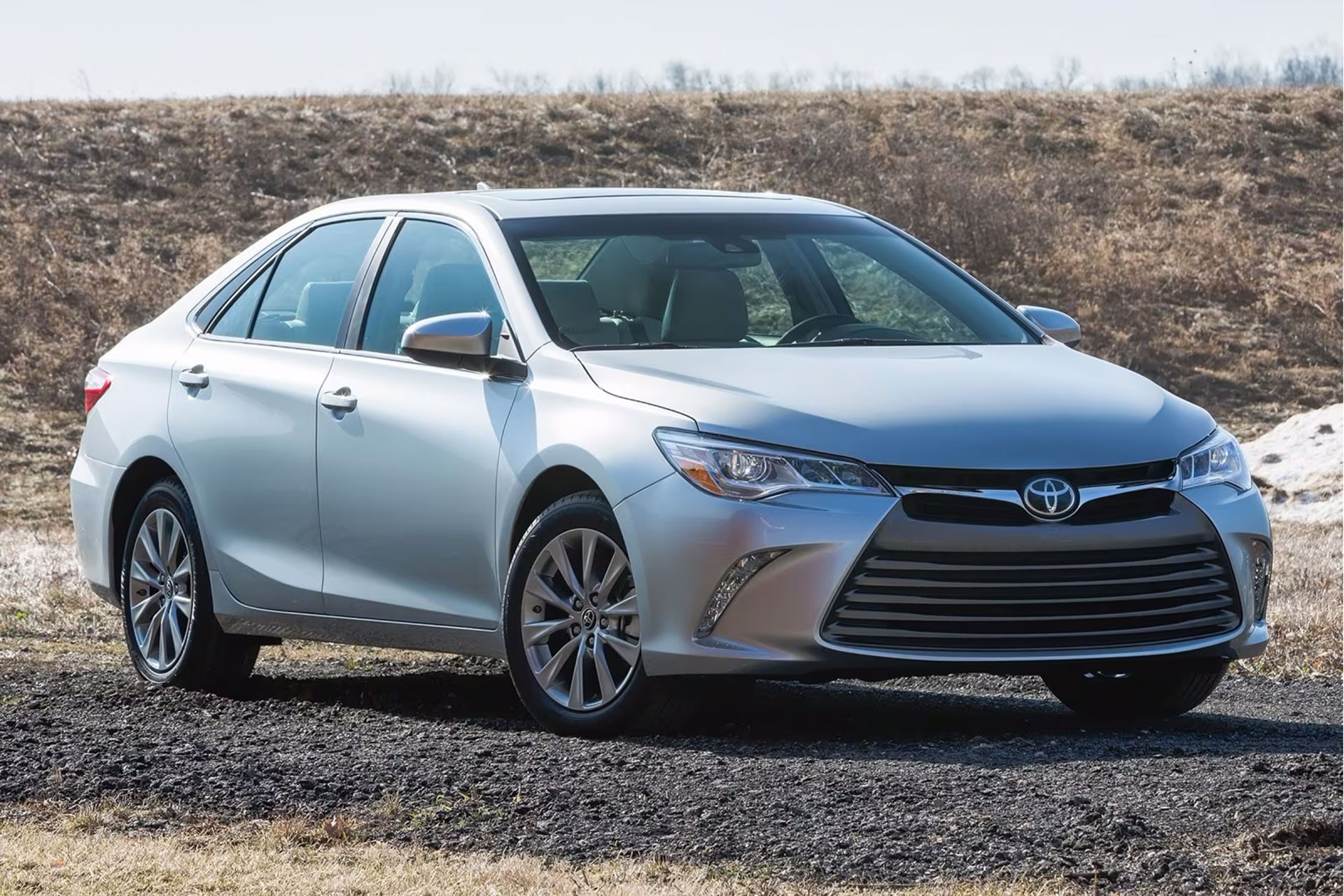 Toyota Camry 2015.jpg