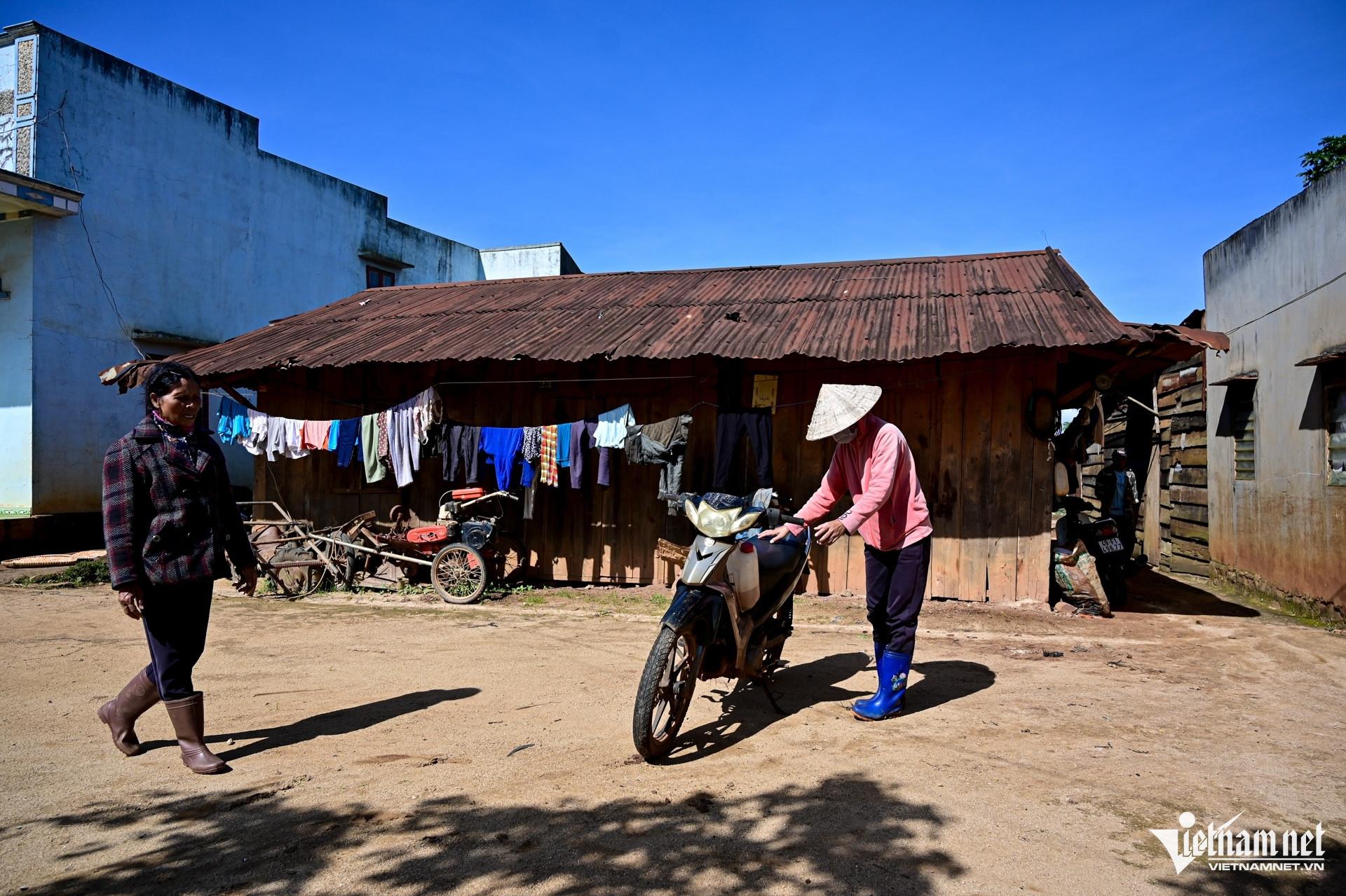 W-giam ngheo nha o .jpg