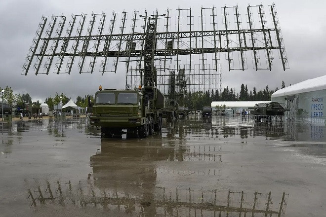 Ukraine phóng tên lửa Mỹ phá hủy radar Nga, dùng UAV tập kích kho chứa Su-35