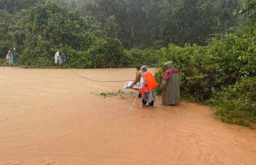 Dự báo thời tiết 31/10: Trung Bộ mưa to cục bộ, bão Kong-rey ảnh hưởng Biển Đông