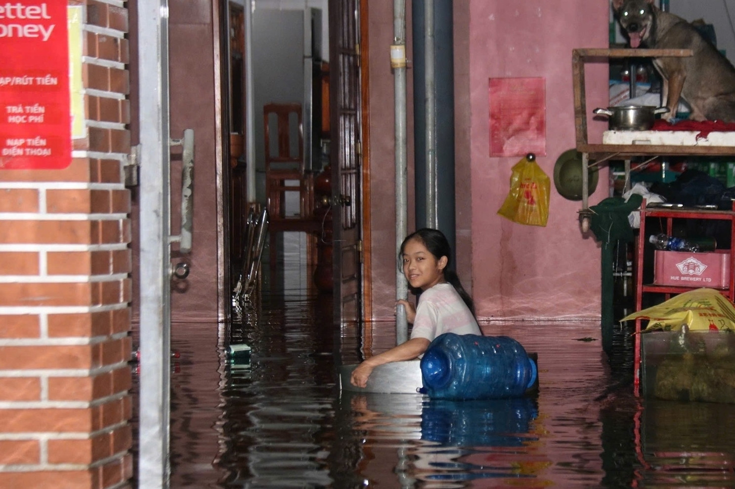 Đêm không ngủ ở 'rốn lũ' Lệ Thủy