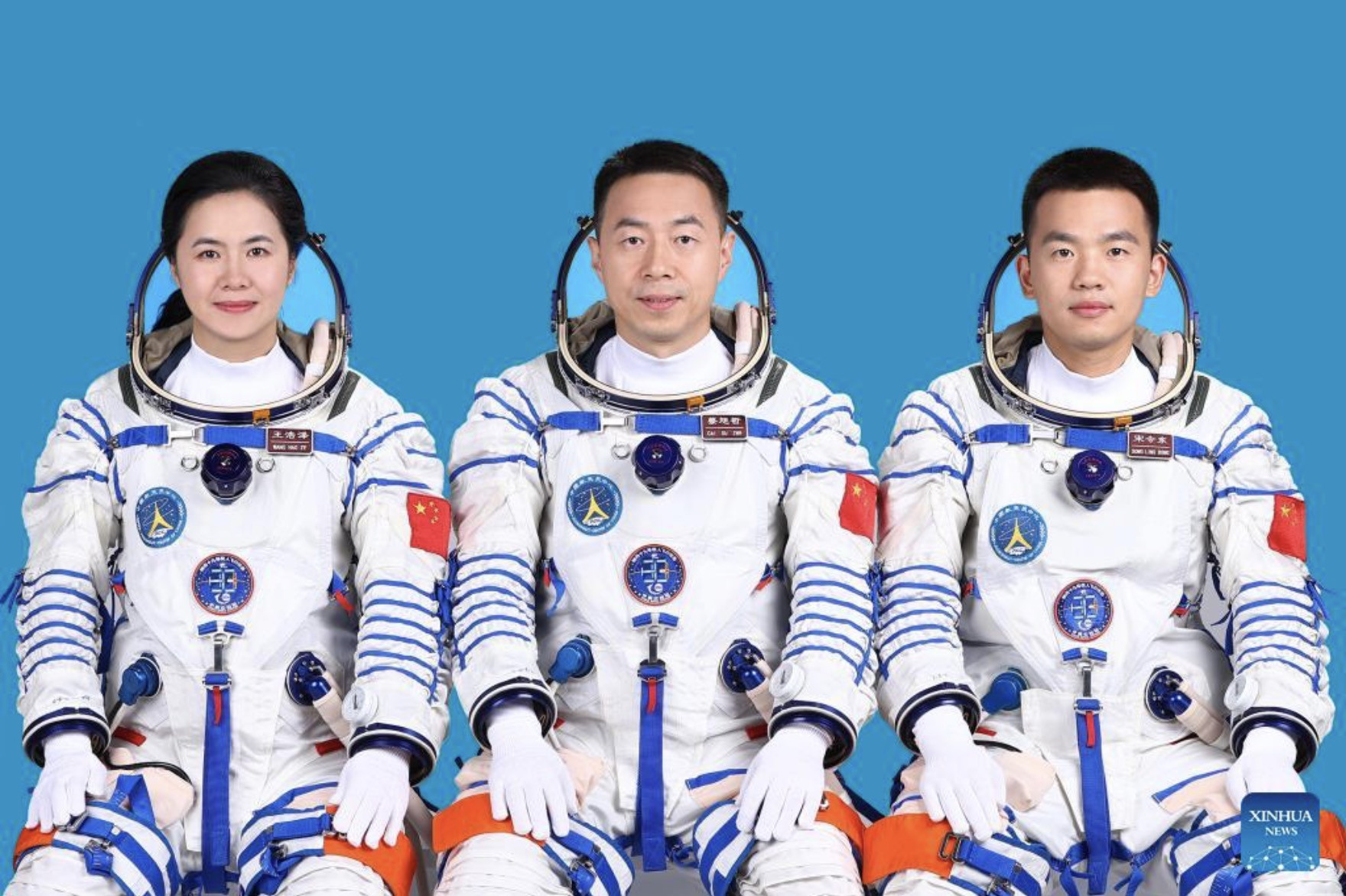 Phi hành gia Thần Châu 19 xinhua