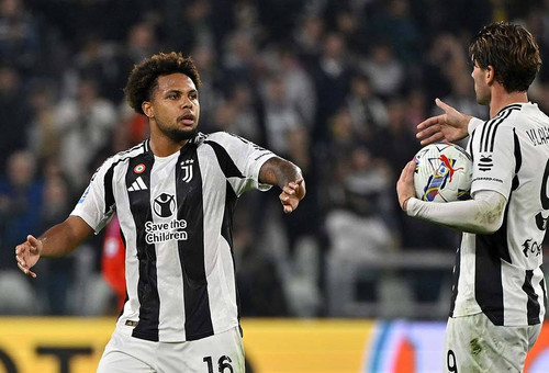 Nhọc nhằn giật lại 1 điểm, Juventus văng khỏi top 3