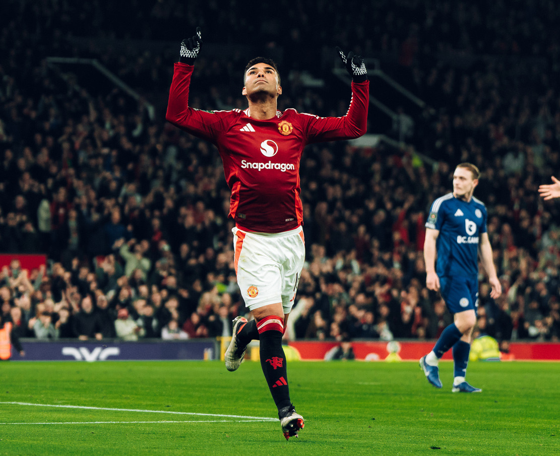 MU thắng tưng bừng khi Van Nistelrooy làm HLV tạm quyền MU MUFC