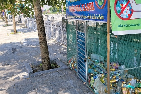 Phụ nữ xã Ninh Thân (Khánh Hoà) tích cực bảo vệ môi trường nông thôn mới