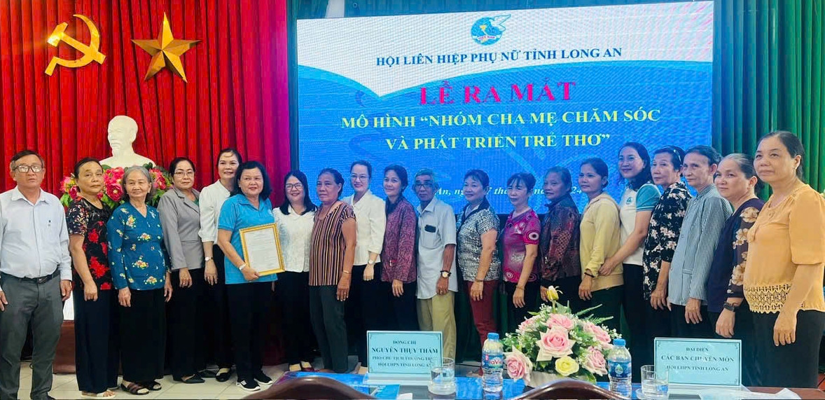 ảnh 1 mô hình chăm sóc bảo vệ trẻ thơ.jpg