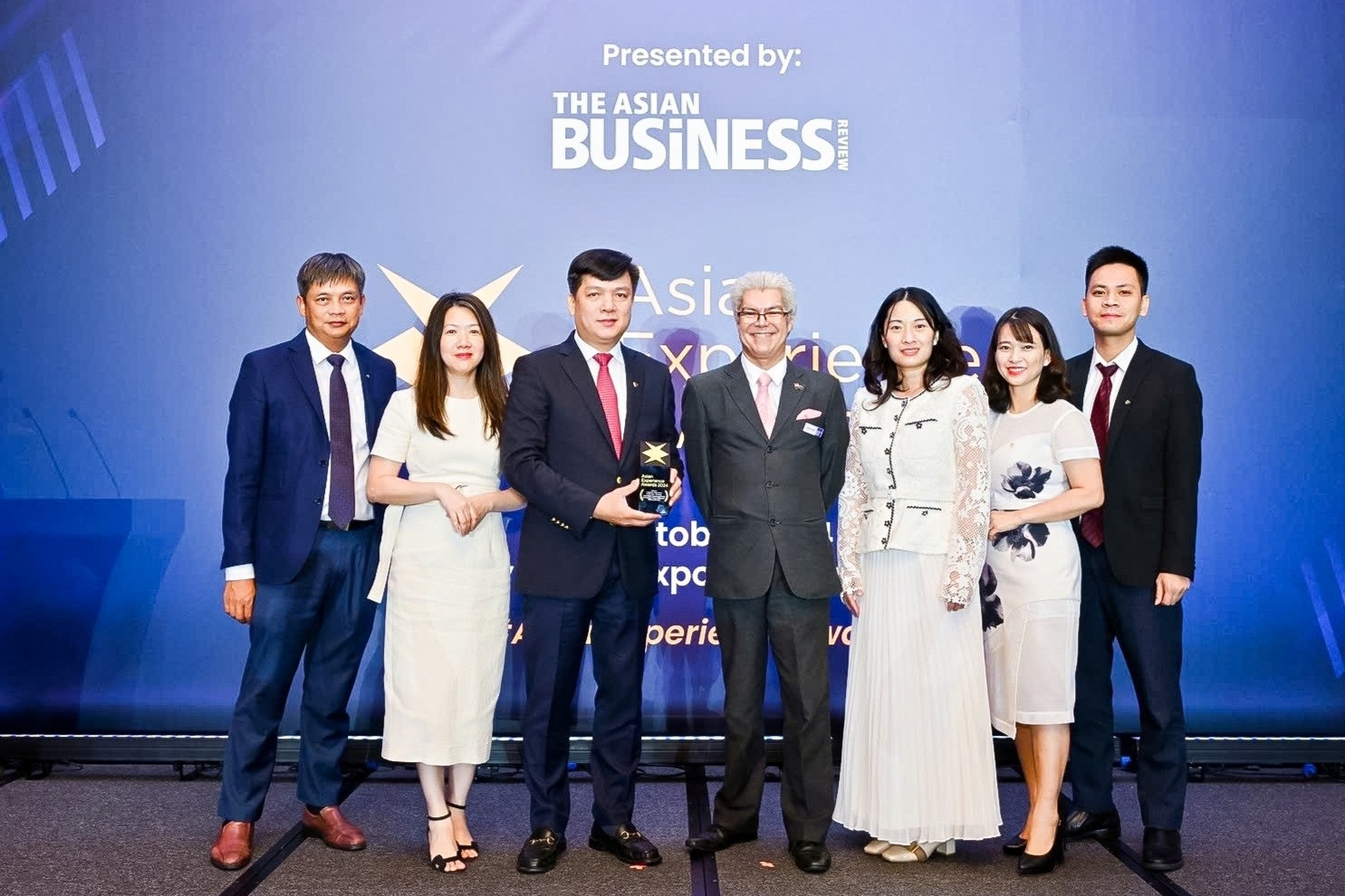 Asian Experience Awards 2024 vinh danh giải pháp Call API của Vietcombank