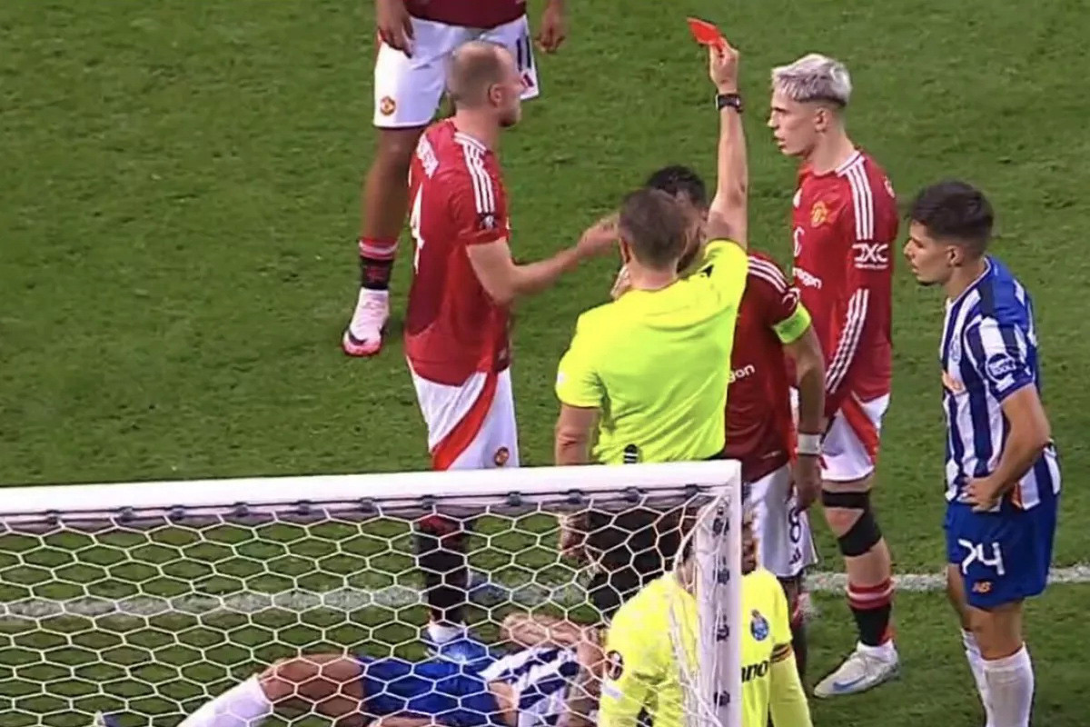 Bruno Fernandes MU Porto.jpg