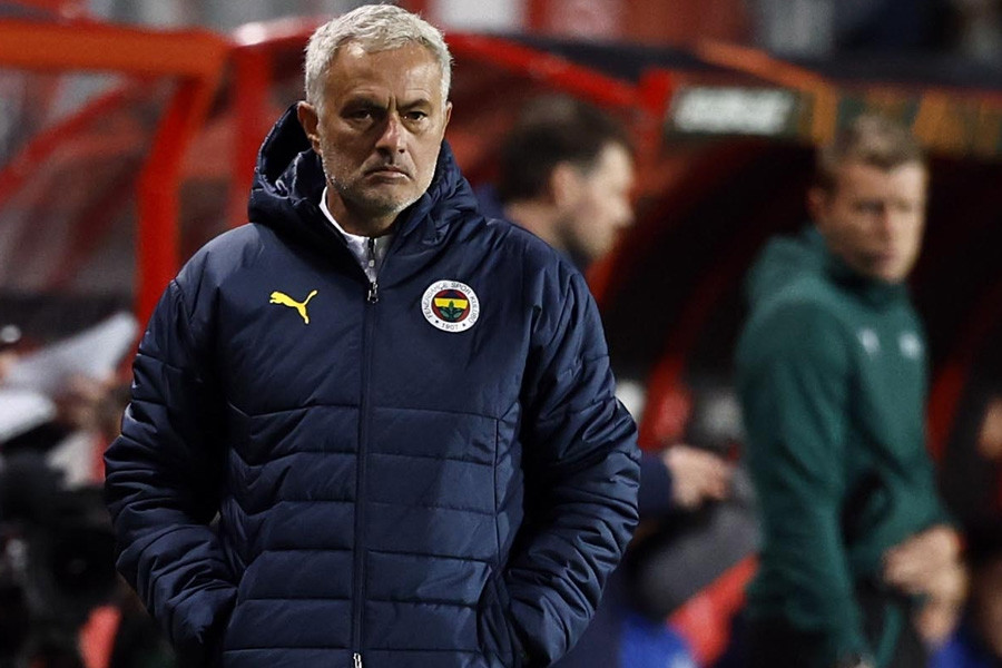 Mourinho tỏa sáng với Fenerbahce, háo hức đấu MU